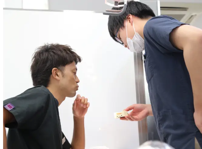 大学に残らなくてもワイヤー&マウスピース矯正ができる